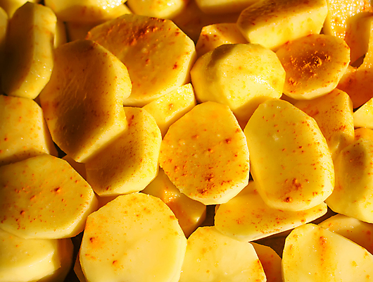 포토 JPG 해외이미지 접시 음식 조각 백그라운드 채소 감자 건강 요리 사람없음 옆모습 노란색 주방 식사 저녁식사 튀김 껍질 흰색 시골 뜨거움 황금 오븐 맛 폐기물 자르기 굽기 먹기 피부 향신료 매움 슬라이스 소금 칼로리 후추 프랑스어 점심식사 채식주의자 맛있는 해외포토 문자 식기 뷰포인트 컬러 컨셉 모션 신체부위 가전제품 쓰레기 구이 채식 향미료 파일형식 이미지허브