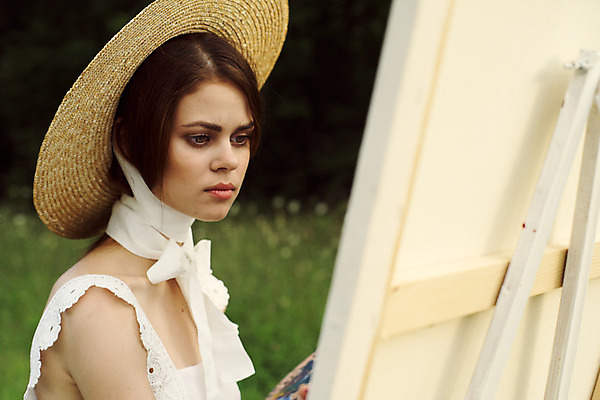 포토 JPG 해외이미지 주간 백인 라이프스타일 드레스 여자 자연 갈색머리 미술 한명 상반신 성인 취미 야외 옆모습 잡기 붓 그리기 숲 이젤 예술가 캔버스 화가 성인여자한명만 해외포토 자연요소 서양인 직업 1 헤어스타일 옷 뷰포인트 모션 문화예술 사람 생활 미술도구 생태계 여자한명만 성인여자만 파일형식 이미지허브