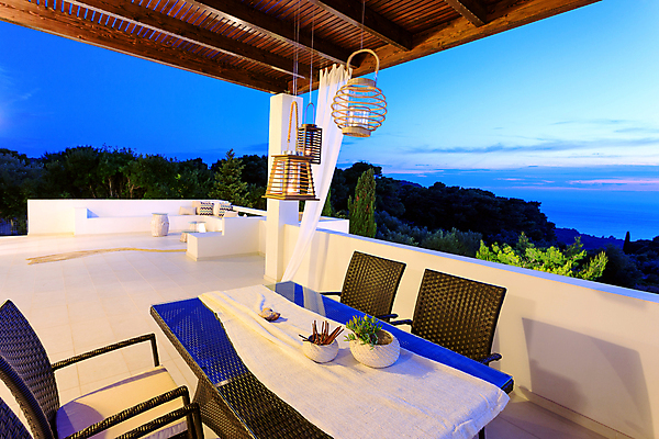 포토 JPG 해외이미지 디자인 꽃 섬 가구 건축양식 창문 부동산 아파트 주택 사람없음 내부 건물 여름 새벽 방 고급 냄비 빌라 그리스 오브젝트 렌탈 스타일 해외포토 자연요소 식물 건축물 계절 건축 유럽 생활용품 컨셉 재산 솥 파일형식 이미지허브