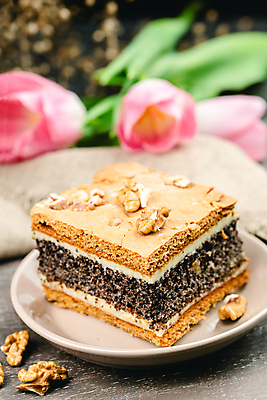 포토 JPG 해외이미지 전통 접시 꽃 음식 빵 조각 부분 디저트 요리 씨앗 사람없음 과자 케이크 빵집 튤립 시골 축하 신선 닫기 달콤 맛 인스턴트 굽기 먹기 호두 양귀비 폭식 우크라이나 페스츄리 핸드메이드 맛있는 해외포토 식물 식기 유럽 컨셉 모션 상점 견과류 구이 파일형식 이미지허브