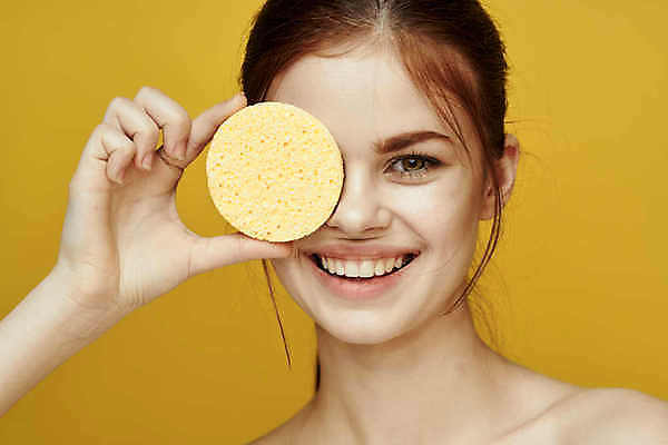 포토 JPG 해외이미지 백인 모델 1 라이프스타일 여자 행복 얼굴 백그라운드 건강 미술 한명 미소 사람 성인 치료 뷰티 머리 스파 흰색 신선 면 상품 피부 순수 어깨 피부관리 부드러움 내추럴 패드 돌봄 완벽 위생관리 해외포토 서양인 감정 컬러 컨셉 의학 모션 문화예술 표정 관리 생활 신체부위 감각 파일형식 이미지허브