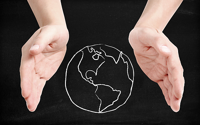 포토 JPG 해외이미지 손 지구 백그라운드 컨셉 지도 손가락 자연 손바닥 안전 사람 사람없음 초록색 물 세계 글로벌 지구본 평화 우주 환경 재활용 행성 흰색 오염 보호 심볼 사인 에코 친환경 생태계 보안 시스템 유지 고립 돌봄 생태학 지원 해외포토 자연요소 교육 컬러 모션 신체부위 파일형식 이미지허브