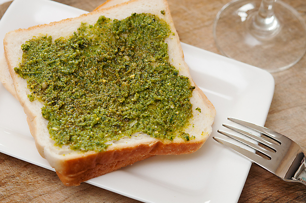 포토 JPG 해외이미지 아시아 음식 빵 조각 포크 재료 치즈 파스타 요리 동양인 사람없음 이탈리아 펼침 흰색 기구 칼 맛 아침식사 먹기 묘사 올리브 질감 토스트 채식주의자 맛있는 페스토 해외포토 식기 열매 유럽 나라 컬러 컨셉 모션 유제품 서양음식 인종 식사 소스_음식 채식 파일형식 이미지허브