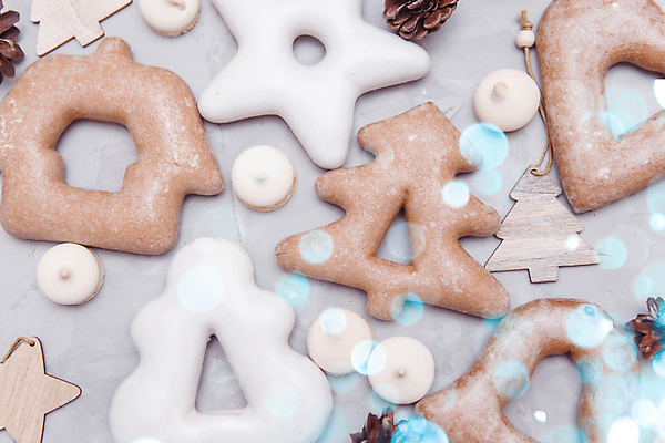 포토 JPG 해외이미지 크리스마스 디저트 사람없음 하이앵글 쿠키 달콤 보케 솔방울 핸드메이드 진저쿠키 머랭쿠키 해외포토 기념일 음식 뷰포인트 맛 머랭 파일형식 이미지허브