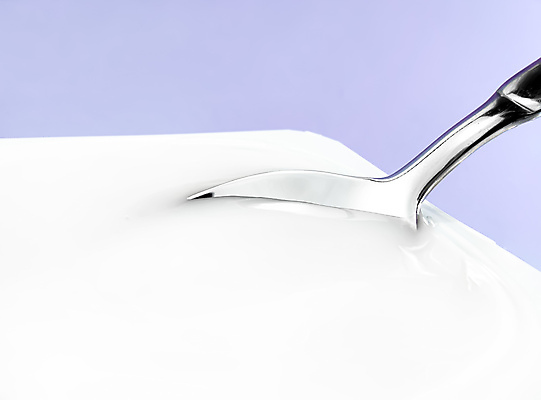 포토 JPG 해외이미지 사람없음 숟가락 흰색 연보라색 요거트 플라스틱통 해외포토 컬러 유제품 수저 통 보라색 플라스틱 파일형식 이미지허브