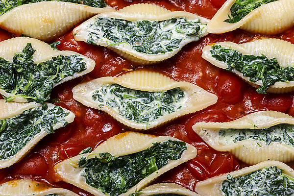 포토 JPG 해외이미지 전통 접시 음식 채소 부분 치즈 파스타 건강 요리 사람없음 빨간색 초록색 주방 식사 저녁식사 이탈리아 껍질 흰색 시골 신선 칵테일 맛 굽기 허브 가득함 크림 준비 날것 홍합 시금치 바질 폭식 채식주의자 캐서롤 핸드메이드 리코타치즈 해외포토 식물 식기 유럽 컬러 컨셉 어패류 유제품 주류 서양음식 용기_그릇 구이 채식 파일형식 이미지허브