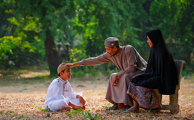 포토 JPG 해외이미지 라이프스타일 응시 공원 행복 아들 어린이 가족 관계 자연 엄마 휴가 함께함 건강 사랑 미소 사람 앉기 동양인 소년 야외 세명 여름 카펫 육아 시골 아기 잡기 아빠 이슬람교 지역 말레이시아 결백 아랍어 해외포토 시선 계절 공공시설 남자 감정 아시아 종교 컨셉 모션 표정 인종 생활 생태계 파일형식 이미지허브