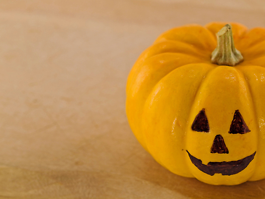 포토 JPG 해외이미지 식물 계절 얼굴 음식 줄기 조각 백그라운드 다이어트 채소 오렌지 호박 휴가 건강 요리 사람없음 목재 장식 농장 축제 할로윈 수확 흰색 등불 시장 자르기 굽기 먹기 향신료 추수감사절 O 잭 스쿼시 고립 미니 잭오랜턴 해외포토 나무 알파벳 기독교 스포츠 컬러 농업 과일 재료 모션 조명 신체부위 구기 구이 향미료 파일형식 이미지허브