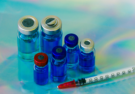 포토 JPG 해외이미지 과학 회사 유리 유리병 건강 병원 실험 주사기 사람없음 치료 파란색 스터디 글로벌 약 건강관리 시험 의사 흰색 투명 액체 실험실 닫기 보호 위생 질병 약국 예방 주사약 테라피 돌봄 백신 예방주사 전염병 해외포토 교육 컬러 컨셉 비즈니스 의학 의료기기 모션 재질 병_용기 관리 학습 뷰티 의료진 파일형식 이미지허브