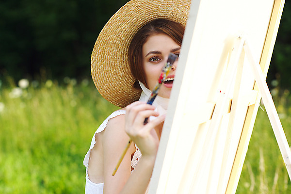 포토 JPG 해외이미지 주간 백인 라이프스타일 드레스 여자 자연 갈색머리 미술 한명 상반신 성인 취미 야외 앞모습 잡기 붓 그리기 숲 이젤 예술가 캔버스 화가 성인여자한명만 해외포토 자연요소 서양인 직업 1 헤어스타일 옷 뷰포인트 모션 문화예술 사람 생활 미술도구 생태계 여자한명만 성인여자만 파일형식 이미지허브