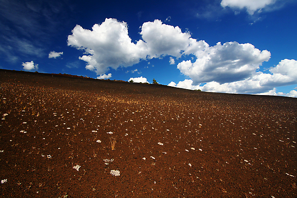 포토 JPG 해외이미지 구름 여행 자연 하늘 산 풍경 사람없음 야외 환경 미국 달 바위 황무지 큼 언덕 화재 화산 장면 지역 서식지 원뿔 천연기념물 내추럴 감탄 생태학 서쪽 울퉁불퉁 전국 특별함 해외포토 자연요소 도형 교육 컨셉 북아메리카 돌_바위 크기 사건 방향 생태계 파일형식 이미지허브