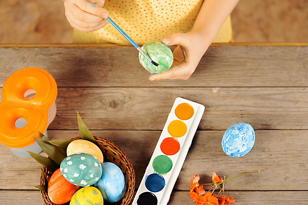 포토 JPG 해외이미지 백인 1 전통 라이프스타일 손 여자 꽃 행복 문화 어린이 백그라운드 잎 탁자 휴가 부활절 실내 창조 미술 사람 사람없음 목재 장식 초록색 바구니 계란 페인트 봄 흰색 축하 잡기 정상 심볼 준비 그림 페인트붓 해외포토 서양인 나무 식물 계절 기념일 감정 컬러 가구 컨셉 재료 모션 문화예술 내부 생활 신체부위 알 붓 파일형식 이미지허브