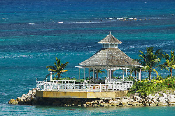 포토 JPG 해외이미지 식물 계절 바다 여행 북아메리카 건축양식 자연 날씨 휴가 주택 손바닥 사람없음 야외 건물 물 파란색 울타리 컬러풀 환경 항구 정원 침묵 떨어짐 그늘 멀리 타입 서인도제도 자메이카 터키석 해외포토 자연요소 건축물 손 건축 컬러 컨셉 교통시설 아메리카 담장 소리 보석 생태계 파일형식 이미지허브