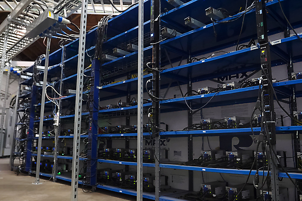 포토 JPG 해외이미지 비즈니스 공장 서기 사람없음 건물 경제 전자제품 컴퓨터 농장 거품 장비 암호 발굴 사이버 전자 토막 신발장 가상 해외포토 건축물 농업 공업 모션 파일형식 이미지허브