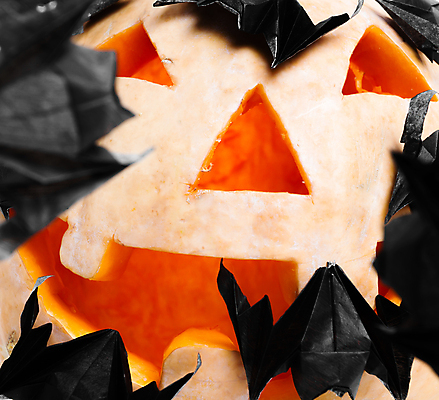 포토 JPG 해외이미지 디자인 행복 종이 백그라운드 오렌지 호박 휴가 미술 사람없음 장식 검은색 어둠 할로윈 축하 무서움 오브젝트 종이접기 박쥐 10월 핸드메이드 많음 해외포토 감정 컬러 컨셉 채소 과일 포유류 문화예술 날짜 접기 파일형식 이미지허브