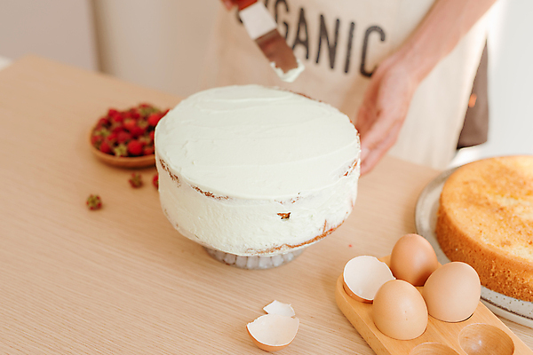 포토 JPG 해외이미지 남자 탁자 실내 요리 한명 들기 상반신 성인 옆모습 케이크 계란 잡기 계란껍데기 바르기 산딸기 제빵 성인남자한명만 해외포토 1 뷰포인트 가구 과일 모션 디저트 사람 내부 제과제빵 알 남자한명만 성인남자만 파일형식 이미지허브