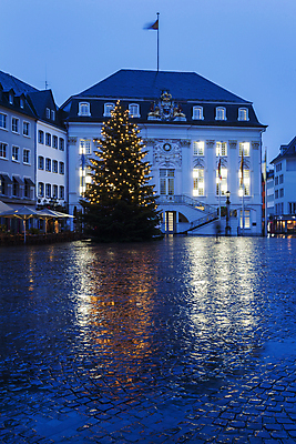 포토 JPG 해외이미지 여행 크리스마스 건축양식 하늘 거리 파노라마 사람없음 야외 파란색 강 도시풍경 크리스마스트리 황혼 도시 바퀴 도심 큼 시티라이프 스카이라인 시청 구시가지 해외포토 라이프스타일 기념일 건축 컬러 촬영기법 풍경 일몰 크기 관공서 파일형식 이미지허브