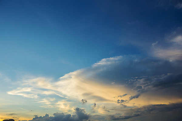 포토 JPG 해외이미지 구름 파도 바다 여행 백그라운드 오렌지 자연 벽지 하늘 아침 날씨 휴가 풍경 사람없음 야외 물 여름 파란색 빛 컬러풀 햇빛 태양 뷰티 반사 노란색 일출 맑음 황혼 일몰 새벽 황금 저녁 장면 천국 수평선 해외포토 주간 자연요소 계절 컬러 과일 노을 야간 생태계 파일형식 이미지허브