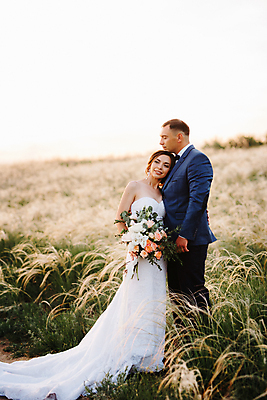 포토 JPG 해외이미지 나무 커플 드레스 남자 꽃다발 신혼부부 자연 함께함 사람없음 초록색 여름 파란색 봄 흰색 신선 많음 해외포토 식물 부부 옷 계절 꽃 컬러 컨셉 관계 사람 생태계 신혼 파일형식 이미지허브