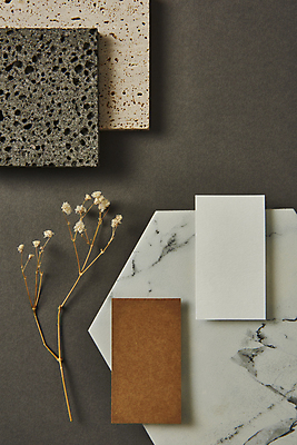 포토 JPG 스튜디오촬영 명함 회색배경 프레임 실내 사람없음 하이앵글 공백 오브젝트 대리석 안개꽃 돌판 디자인소스 목업 카피스페이스 편집소스 국내포토 꽃 뷰포인트 백그라운드 재료 내부 회색 돌_바위 한해살이풀 파일형식