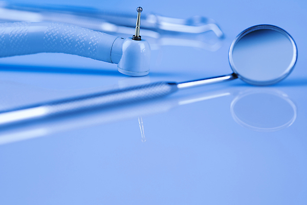 포토 JPG 해외이미지 사람없음 파란색 칫솔 치과용품 구강거울 해외포토 컬러 위생용품 의료용품 파일형식 이미지허브