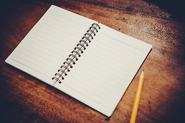 포토 JPG 해외이미지 디자인 교육 종이 백그라운드 비즈니스 탁자 나선형 사람없음 목재 책 사무실 우주 다이어리 쪽지 공책 공백 흰색 오픈 메시지 책상 질감 페이지 해외포토 나무 컬러 가구 무늬 재료 문구용품 사무용품 파일형식 이미지허브