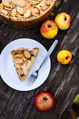 포토 JPG 해외이미지 과일 실내 사람없음 하이앵글 사과 애플파이 나무배경 해외포토 뷰포인트 백그라운드 내부 파이_빵 파일형식 이미지허브