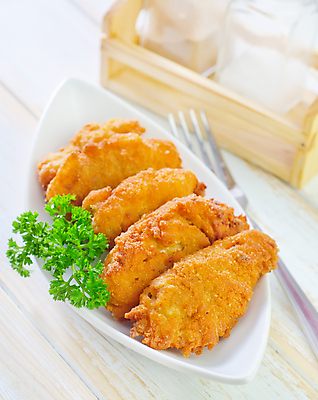 포토 JPG 해외이미지 접시 포크 실내 파슬리 사람없음 치킨 담기 치킨너겟 나무배경 해외포토 식기 음식 백그라운드 채소 모션 내부 닭고기요리 파일형식 이미지허브