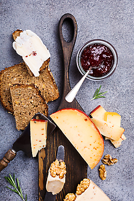 포토 JPG 해외이미지 전통 접시 음식 빵 조각 백그라운드 과일 재료 탁자 딸기 포도 치즈 건강 요리 사람없음 목재 저녁식사 시골 신선 변화 칼 고급 잼 먹기 네덜란드 호두 프랑스어 뷔페 식품점 플랫레이 해외포토 나무 문자 식기 유럽 가구 컨셉 모션 유제품 상점 식사 견과류 소스_음식 플랫 파일형식 이미지허브