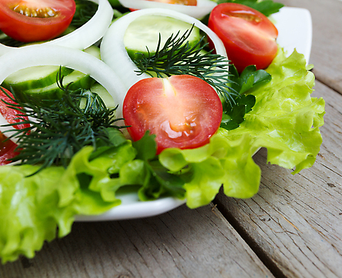 포토 JPG 해외이미지 접시 음식 백그라운드 컨셉 잎 토마토 채소 탁자 양파 오이 파슬리 건강 식이요법 사람없음 목재 빨간색 초록색 샐러드 흰색 신선 체리 먹기 유기농 점심식사 딜 숙성 채식주의자 해외포토 나무 식물 식기 웰빙 컬러 가구 과일 재료 모션 식사 채식 파일형식 이미지허브