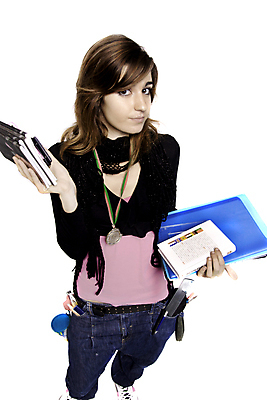 포토 JPG 해외이미지 백인 학생 여자 교육 백그라운드 신체 가방 학교 한명 서기 미소 10대 책 계산기 흰색 청바지 잡기 비만 대학교 적재 고립 돌봄 해외포토 서양인 1 잡화 컬러 바지 모션 청소년 문구용품 표정 사람 장비 몸매 파일형식 이미지허브