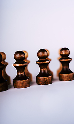 포토 JPG 해외이미지 스포츠 컨셉 놀이 성공 설계 취미 사람없음 목재 숫자 반사 검은색 힘 경쟁 도전 게임 흰색 그룹 도박 체스말 체스 닫기 흰배경 육군 전략 구성 줄서기 지능 힘찬 효과 해외포토 나무 문자 컬러 백그라운드 재료 모션 군대 말_게임 파일형식 이미지허브