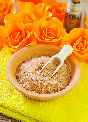 포토 JPG 해외이미지 그릇 꽃 사람없음 수건 주황색 스파 오일 스파용품 비누 바디케어 스쿱 오일병 입욕소금 해외포토 식물 식기 음식 컬러 위생용품 화장품 미용용품 오브젝트 소금 파일형식 이미지허브