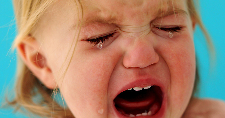 포토 JPG 해외이미지 백인 여자 얼굴 어린이 한명 사람 파란색 머리 소리 외침 고통 슬픔 성장 분노 흰색 표현 아기 신생아 입 찡그림 좌절 질병 울음 작음 눈물 파란배경 문제 불만 걸음마 고립 비명 치통 해외포토 서양인 1 감정 컬러 백그라운드 컨셉 의학 모션 표정 신체부위 크기 파일형식 이미지허브