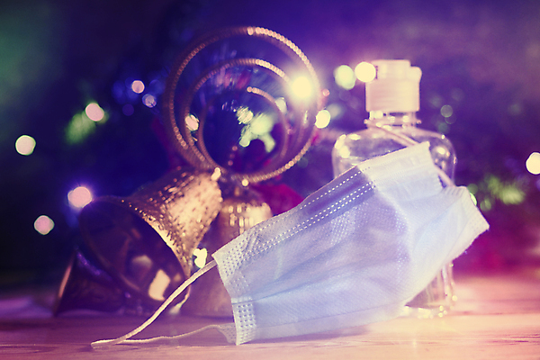 포토 JPG 해외이미지 나무 계절 행복 얼굴 크리스마스 겨울 공 휴가 새해 주택 기념 가면 사람없음 목재 장식 가로 빛 축제 장식볼 종 축하 황금 바이러스 보호 연도 예방 보케 크리스마스배경 해외포토 식물 기념일 감정 백그라운드 컨셉 재료 건물 신체부위 파일형식 이미지허브