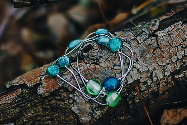 포토 JPG 해외이미지 디자인 백그라운드 목걸이 장신구 팔찌 자연 유리 선물 미술 사람없음 장식 파란색 빛 컬러풀 뷰티 장미 노란색 유행 금속 바위 흰색 고급 우아함 크리스탈 보석 수집 구슬 오브젝트 질감 보물 내추럴 고립 핸드메이드 스타일 해외포토 꽃 컬러 컨셉 재질 문화예술 돌_바위 광석 생태계 파일형식 이미지허브