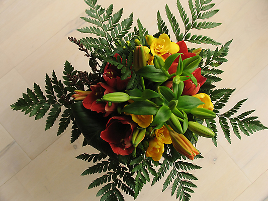 포토 JPG 해외이미지 식물 기념일 꽃 꽃다발 잎 꽃무늬 자연 선물 사랑 사람없음 장식 가로 빨간색 초록색 노란색 생일 백합 다발 기회 해외포토 감정 컬러 무늬 이벤트 생태계 파일형식 이미지허브