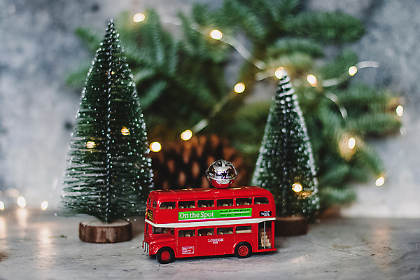 포토 JPG 해외이미지 나무 전통 여행 백그라운드 크리스마스 겨울 모션 놀이 휴가 전등 조명 잉글랜드 새해 거리 버스 사람없음 장식 빨간색 초록색 빛 장난감 상점 수확 나뭇가지 축하 도시 심볼 런던 복고 보케 장면 침엽수 전나무 원뿔 일반 노려봄 옛날 스타일 해외포토 도형 식물 계절 기념일 육상교통 컬러 컨셉 농업 영국 대중교통 표정 파일형식 이미지허브