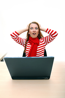 포토 JPG 해외이미지 백인 직업 1 학생 라이프스타일 손 응시 여자 교육 행복 얼굴 인터넷 비즈니스 통신 탁자 성공 실내 한명 미소 사람 앉기 성인 노트북 컴퓨터 사무실 모니터 검은색 공책 웹 흰색 업무 비즈니스우먼 자신감 중개인 고객 서비스 경영자 비서 타입 고립 운영자 지원 해외포토 서양인 시선 감정 컬러 가구 컨셉 모션 문구용품 표정 내부 생활 신체부위 전자제품 작업 직장인 리더 파일형식 이미지허브