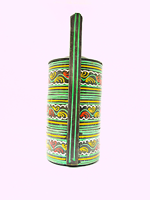 포토 JPG 해외이미지 모델 전통 아시아 음식 백그라운드 주택 손잡이 동양인 사람없음 목재 장식 빨간색 초록색 상자 컬러풀 소풍 노란색 주방 검은색 식사 페인트 컨테이너 흰배경 수납 동쪽 수공예 점심식사 고립 버마 핸드메이드 해외포토 나무 나라 산업 컬러 재료 인종 건물 야외활동 흰색 공예 방향 파일형식 이미지허브