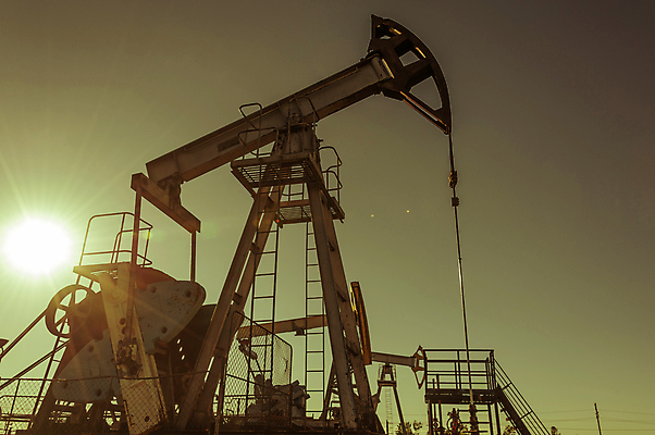 포토 JPG 해외이미지 산업 비즈니스 통 사람없음 경제 환경 힘 기계 장비 에너지 탐험 오염 기름 휘발유 석유 심볼 파이프 날것 화석 연료 가스 자원 단상 세대 펌프 디젤 송곳 조작 추출 파이프라인 공급 해외포토 음식 파이프_관 파일형식 이미지허브