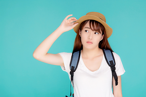 포토 JPG 해외이미지 백인 1 해외 라이프스타일 여자 아시아 여행 백그라운드 비즈니스 배낭 휴가 스트레스 항해 피곤 한명 사람 동양인 성인 여름 파란색 여행객 표현 기다림 걱정 두통 충격 문제 지연 고립 마감 우울증 트러블 해외포토 서양인 계절 감정 나라 컬러 컨셉 배_교통 가방 모션 인종 생활 질병 파일형식 이미지허브