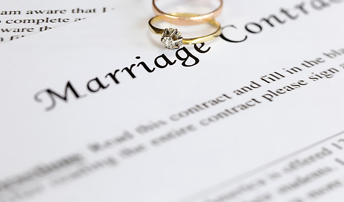 포토 JPG 해외이미지 커플 행복 종이 결혼 백그라운드 컨셉 비즈니스 가족 관계 결혼식 휴가 사랑 협상 사람없음 뷰티 펜 낭만 흰색 반지 원형 메시지 황금 보석 충돌 계약 서식 문서 법 약혼 붕괴 공정 서명 변호사 단절 이혼 증명서 해외포토 도형 직업 감정 컬러 장신구 이벤트 필기구 광석 약속 파일형식 이미지허브