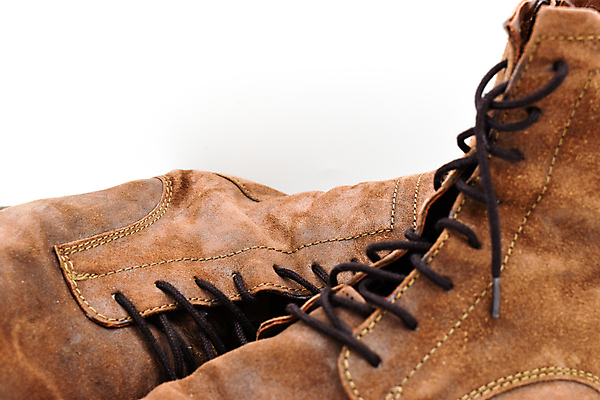 포토 JPG 해외이미지 라이프스타일 디자인 옷 남자 신발 부츠 사람없음 야외 갈색 유행 흰색 쌍 닫기 가죽 고립 양발 스타일 유일 해외포토 레이스천 컬러 모션 사람 생활 직물 파일형식 이미지허브