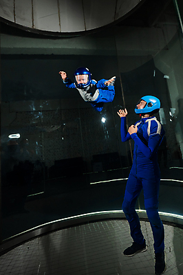 포토 JPG 해외이미지 행복 감정 안경 어린이 스포츠 운동화 수업 바람 실내 실험 소년 취미 두명 점프 검은색 강사 기쁨 장비 자유 개울 터널 야간 헬멧 스카이다이빙 항공 역동적 튜브 곡예비행 운동가 중력 해외포토 자연요소 직업 잡화 교육 남자 길 컬러 신발 컨셉 모션 날씨 사람 내부 강 비행 보호장비 익스트림스포츠 파일형식 이미지허브