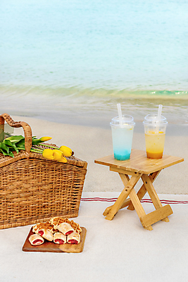 포토 JPG 주간 빵 휴가 휴식 풍경 해변 사람없음 야외 모래사장 제주도 소풍 튤립 돗자리 감성 피크닉용품 조화 와플 딸기잼 나무도마 나무탁자 소풍바구니 오렌지에이드 블루레몬에이드 국내포토 자연요소 꽃 음식 바다 컨셉 탁자 디저트 도마 한국 목재 야외활동 바구니 잼 에이드 파일형식