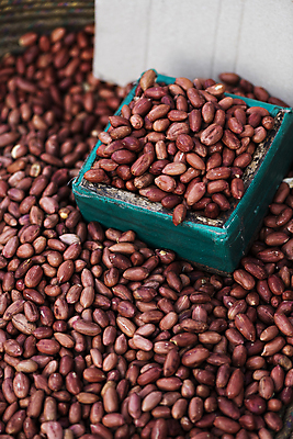 포토 JPG 주간 식재료 풍경 사람없음 야외 바구니 가득함 담기 땅콩 재래시장 오일장 전통시장 많음 모란시장 국내포토 자연요소 전통 컨셉 모션 견과류 시장 파일형식