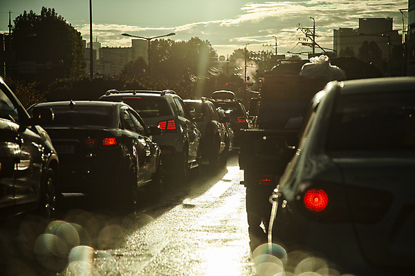 포토 JPG 주간 구름 도로 가로등 자동차 하늘 서울 풍경 사람없음 야외 여름 일몰 비 보케 소나기 퇴근길 국내포토 자연요소 계절 공공시설 길 육상교통 교통시설 날씨 한국 노을 퇴근 파일형식