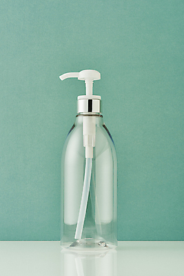 포토 JPG 스튜디오촬영 실내 사람없음 자연보호 재활용 투명 병 친환경 플라스틱통 제로웨이스트 민트색배경 그린슈머 국내포토 식기 백그라운드 자연 통 내부 환경 그린캠페인 보호 플라스틱 사회이슈 민트색 파일형식