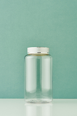 포토 JPG 스튜디오촬영 실내 사람없음 자연보호 재활용 투명 병 친환경 플라스틱통 제로웨이스트 민트색배경 그린슈머 국내포토 식기 백그라운드 자연 통 내부 환경 그린캠페인 보호 플라스틱 사회이슈 민트색 파일형식